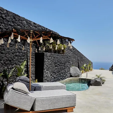 Theano Cave Suites&villas *