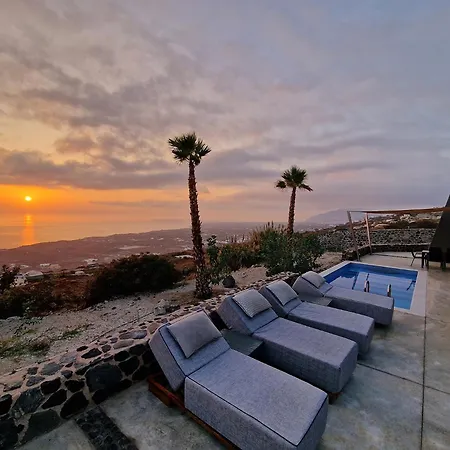 Theano Cave Suites&villas *