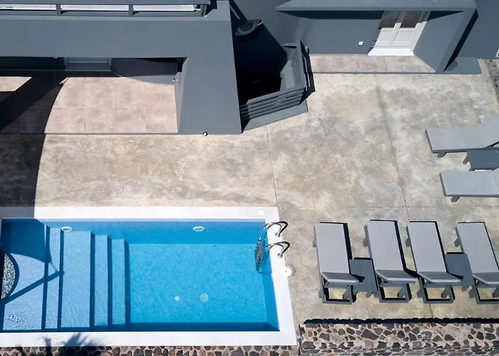 Theano Cave & * אימרוביגלי