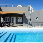 Hotel Theano Cave & *