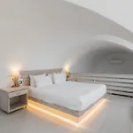 Theano Cave & Imerovigli (Santorini)