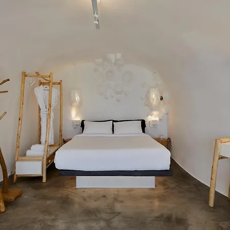 Theano Cave & * Imerovigli (Santorini)