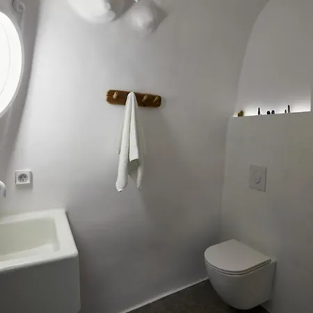 Theano Cave & Imerovigli (Santorini)