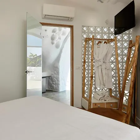 Theano Cave & Hotel *