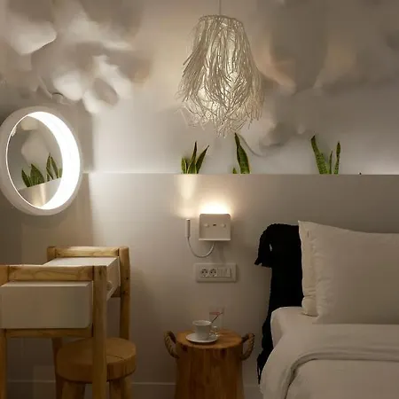 Hotel Theano Cave & *