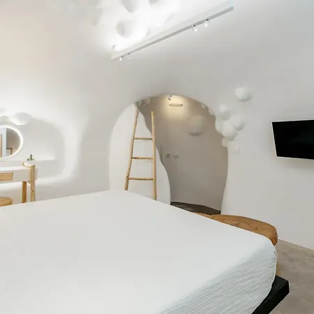 Theano Cave &