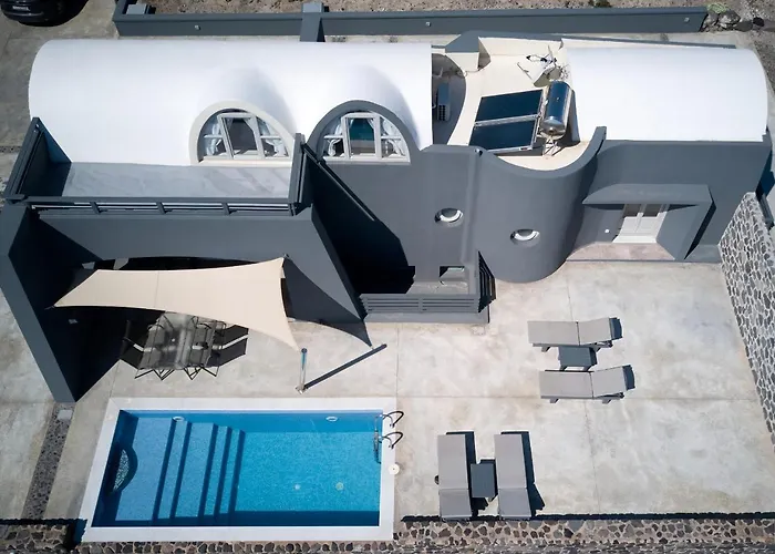 Theano Cave & Imerovigli (Santorini)