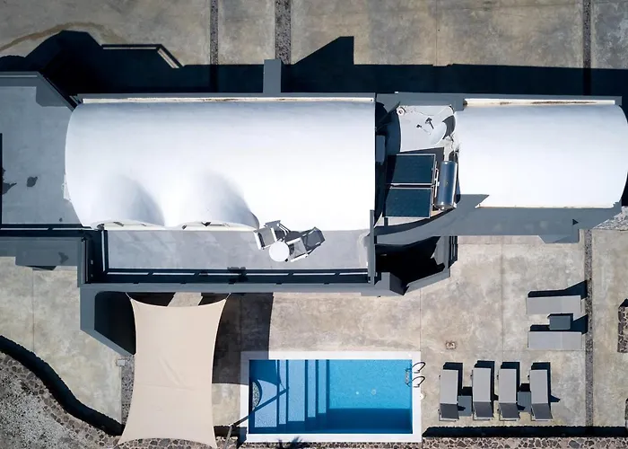 Theano Cave & Hotel Imerovigli (Santorini)