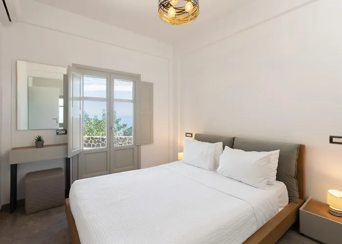 Hotel Theano Cave & *