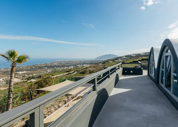 Theano Cave & Imerovigli (Santorini)