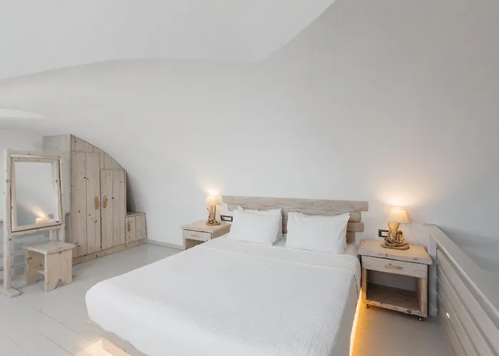 Theano Cave & Hotel Imerovígli