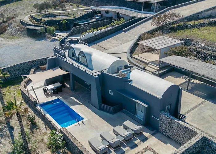 Hotel Theano Cave & *