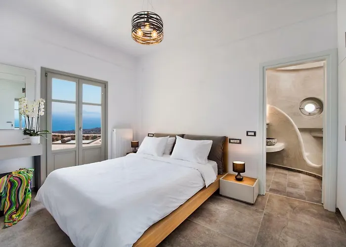 Theano Cave & Imerovigli (Santorini)