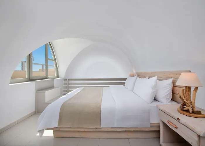 Hotel Theano Cave & *