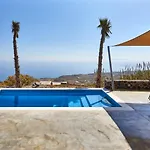 Hotel Theano Cave Suites&villas