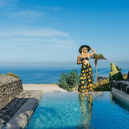 Theano Cave Suites&villas Hotel